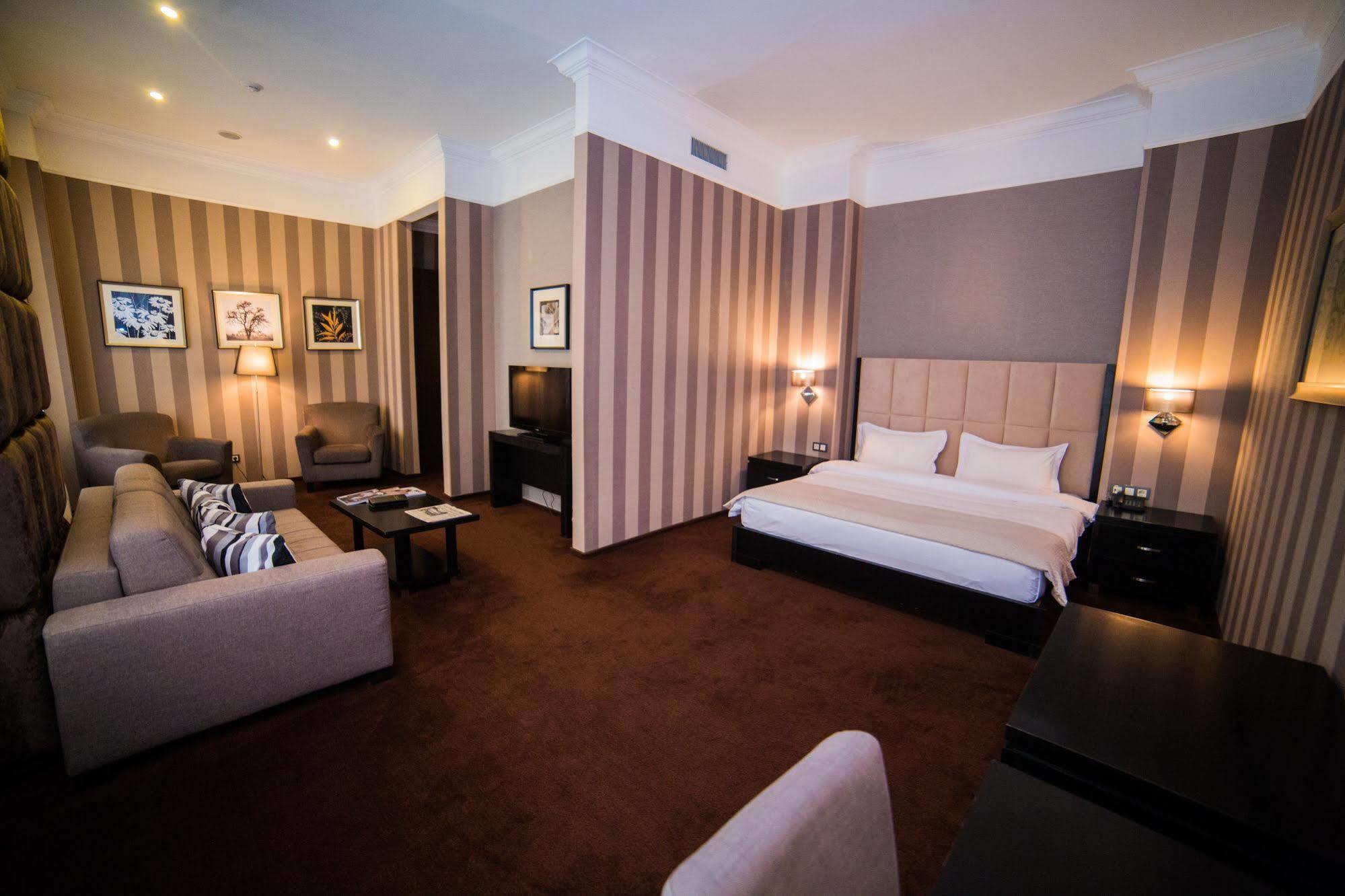 Jelsomino Boutique Hotel Astana Luaran gambar